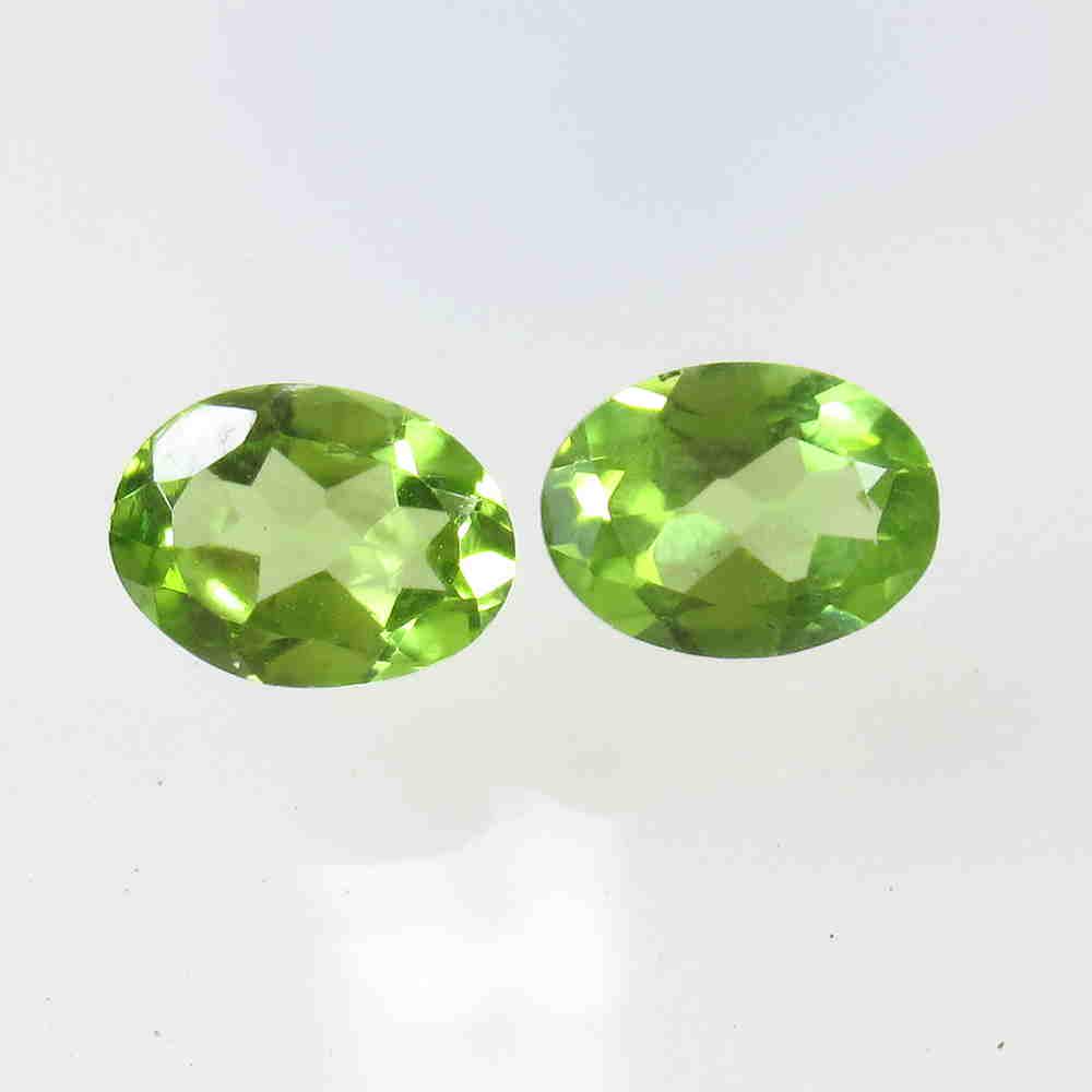 2.12 Ctw Natural Pakistan Peridot Oval Pair: Reserve: Title: 2.12 Ctw Natural Pakistan Peridot Oval Pair Stone Clarity: VVS Gemstone: Peridot Carat Weight: 2.12 Size/Dimensions: 7.70 x 5.70 x 3.10 mm / 2 PC's Additional Information: Top Class Lu