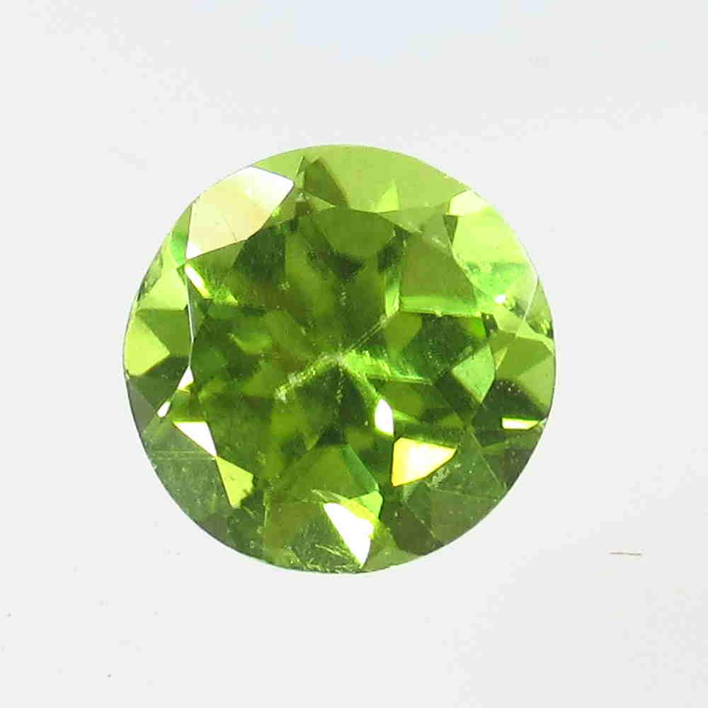 1.10 Ctw Natural Pakistan Peridot Round Cut: Reserve: Title: 1.10 Ctw Natural Pakistan Peridot Round Cut Stone Clarity: VVS Gemstone: Peridot Carat Weight: 1.10 Size/Dimensions: 7.00 x 7.00 x 4.50 mm Additional Information: Top Class Luster / Ex
