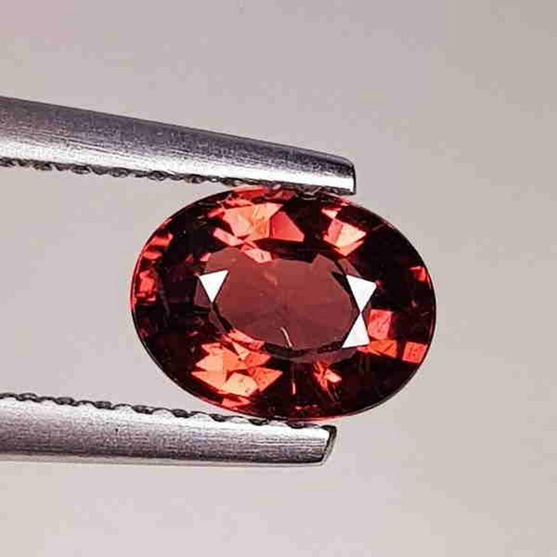 Natural Rhodolite Garnet Oval Cut 1.06 ct: Reserve: Title: Natural Rhodolite Garnet Oval Cut 1.06 ct Color/Clarity: VVS - VS Type: Gemstones Carat Weight: 1.06 Size/Dimensions: 6.95 x 5.30 x 3.45 Additional Information: Oval - Burma