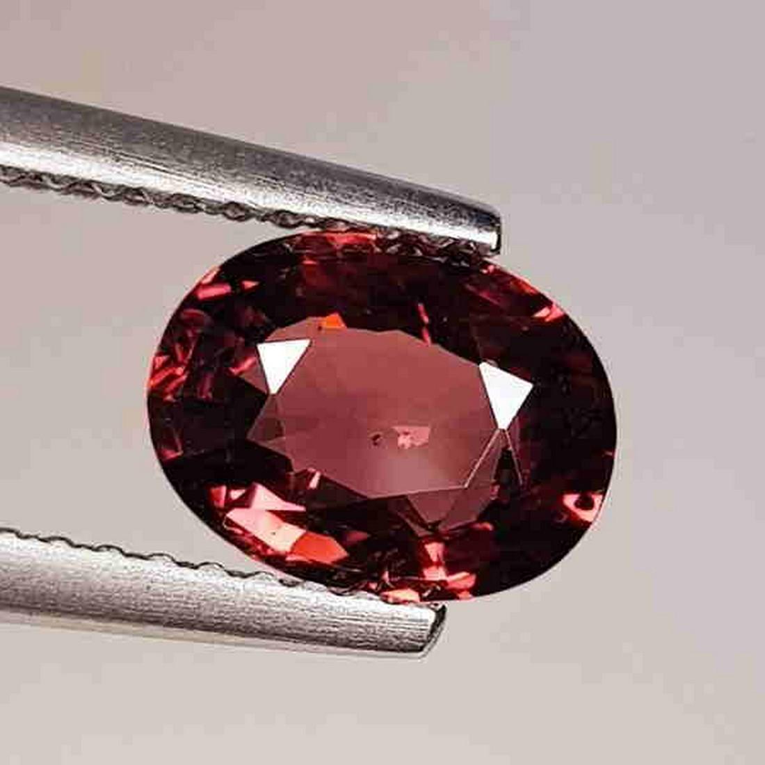 Natural Rhodolite Garnet Oval Cut 1.55 ct: Reserve: Title: Natural Rhodolite Garnet Oval Cut 1.55 ct Color/Clarity: VVS - VS Type: Gemstones Carat Weight: 1.55 Size/Dimensions: 8.00 x 6.10 x 3.70 Additional Information: Oval - Burma