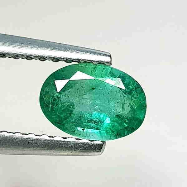 Natural Emerald Oval Cut 0.61 ct (1 of 5)
