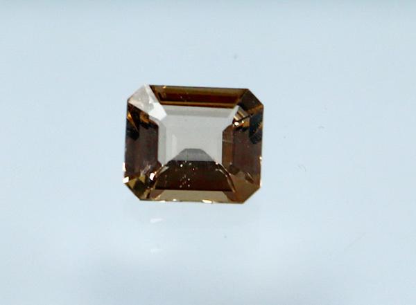 Natural & unheated~ Peach Morganite Gemstone: Title: Natural & unheated~ Peach Morganite Gemstone Color/Clarity: Peach Type: Gemstone Carat Weight: 0.80 Cts Dimensions: 6x5x3 mm Reserve: $15.00 Shipping: Domestic: Flat-rate of $12.00 to anyw