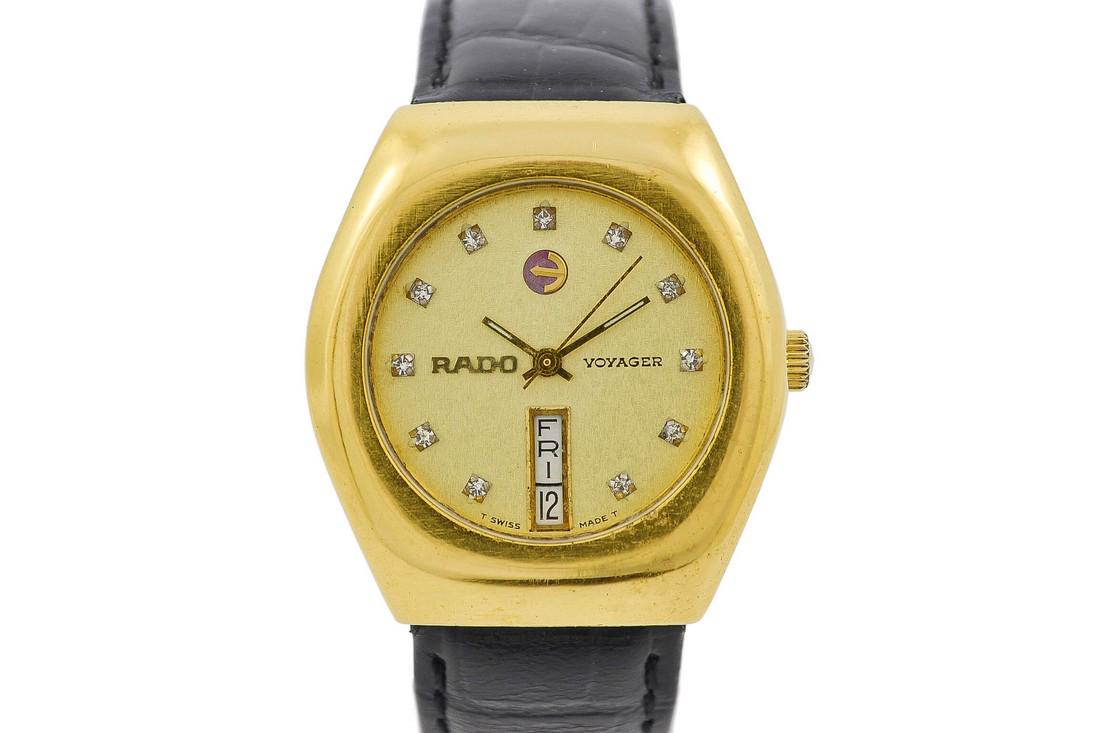 Vintage Rado Voyager Gold Plated Automatic Gents: Title: Vintage Rado Voyager Gold Plated Automatic Gents Midsize Watch Brand: Rado Date: 1970s Model: Voyager Movements: 17 Jewels Automatic Functions:Time, Day and Date Case metal:Gold plated Case Siz