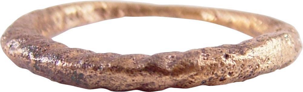 RARE VIKING ROPED RING C.850-1050 AD JEWELRY S 7: Size 7, 1.8-2.6mm width, the surface modeled over half its diameter in well-defined uniform twist roping. The spiral or helix was very popular for Vikings, probably because it is based in mathematics 
