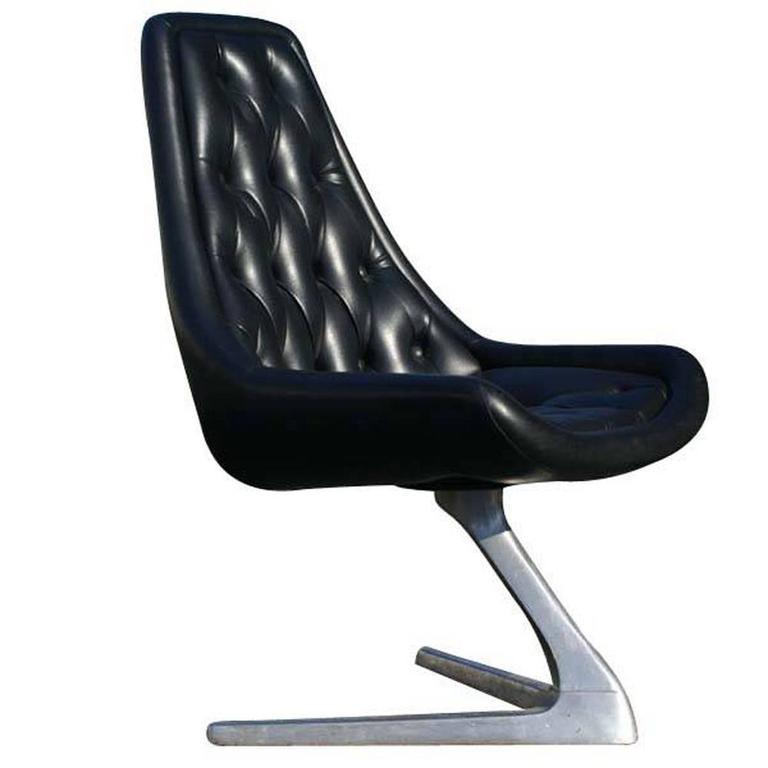 Star Trek Chromcraft Sculpta Unicorn Chair V-Shaped: Title: Star Trek Chromcraft Sculpta Unicorn Chair V-Shaped Base Description: Chromcraft chromcraft sculpta unicorn chair V-shaped base. 7 available. Features Polished aluminum swivel base. Tufted blac