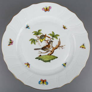 Herend Rothschild Bird Rocaille Dinner Plate #1524/RO: Title: Herend Rothschild Bird Rocaille Dinner Plate #1524/RO Motif #1Description: Herend Rothschild Bird Rocaille Dinner Plate Manufacturer: Herend Porcelain Manufactory (Hungary) Quality: