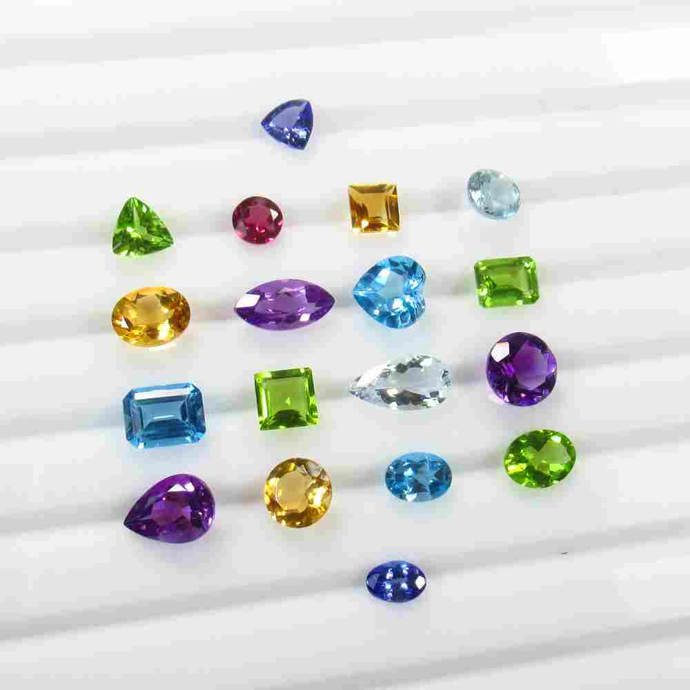 29.57 Ct Natural 18 Multistone Jewellery Set (1 of 2)