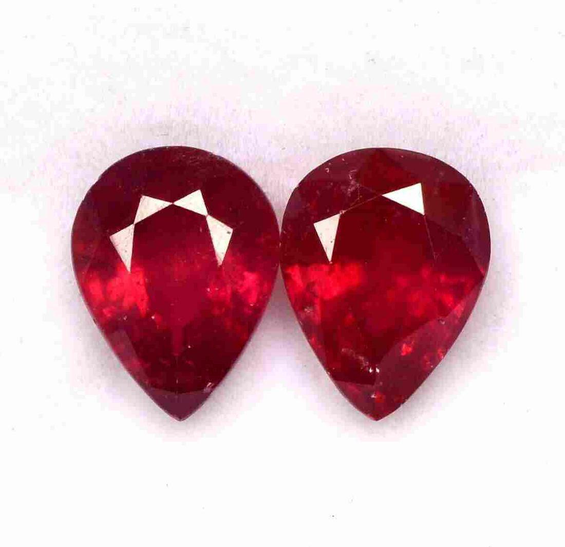 1,57 cts Pair of Natural Pear Transparent Red Ruby (1 of 3)