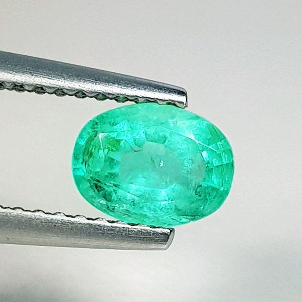 Natural Emerald Oval Cut 0.81 ct (1 of 5)