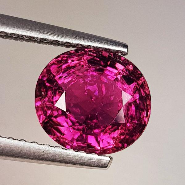 Natural Rhodolite Garnet Round Cut 2.14 ct: No Reserve! Title: Natural Rhodolite Garnet Round Cut 2.14 ct Color/Clarity: VVS - VS Gemstones: Gemstones Carat Weights: 2.14 Size/Dimensions:8.51 x 8.51 x 4.91 Additional Info:Round - Burma Shipping