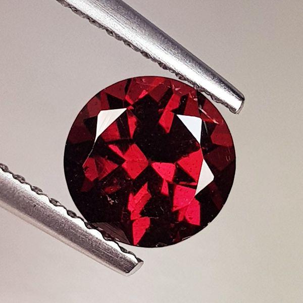 Natural Rhodolite Garnet Round Cut 1.75 ct: No Reserve! Title: Natural Rhodolite Garnet Round Cut 1.75 ct Color/Clarity: VVS - VS Gemstones: Gemstones Carat Weights: 1.75 Size/Dimensions:7.02 x 7.02 x 4.65 Additional Info:Round - Burma Shipping