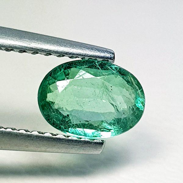 Natural Emerald Oval Cut 0.80 ct (1 of 6)