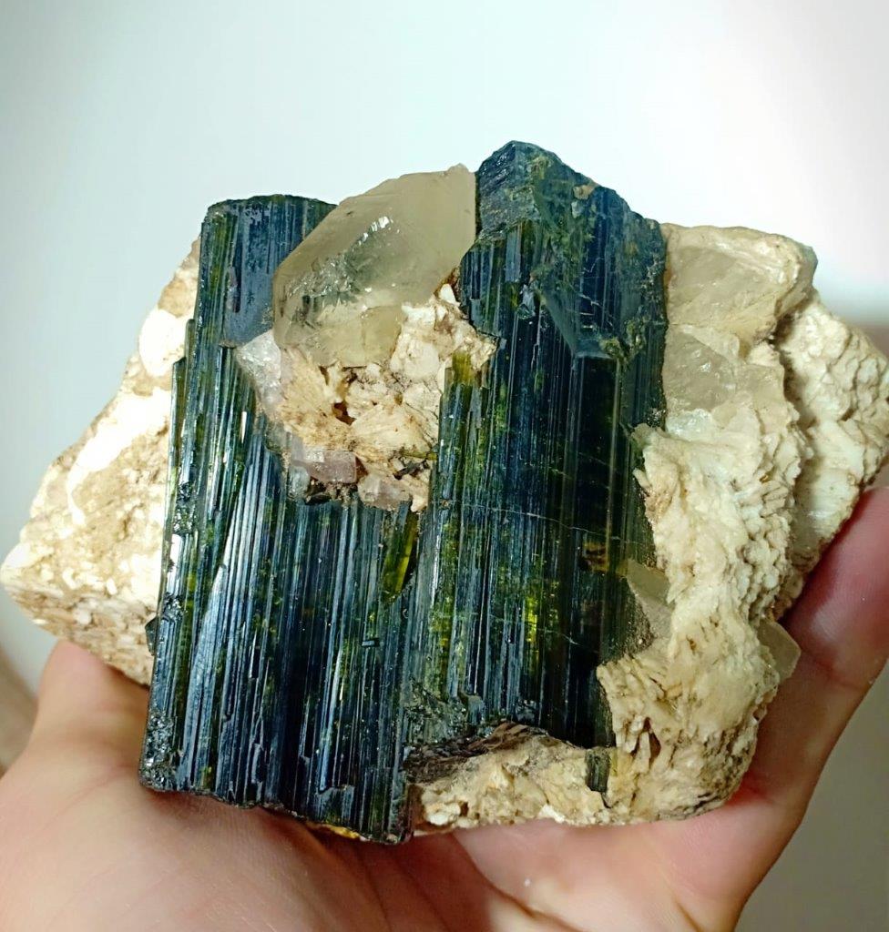 12 Gram Beautiful Natural Green Cap Tourmaline With: Title: 12 Gram Beautiful Natural Green Cap Tourmaline With Albite Specimen Treatment: Natural Gemstones: Tourmaline Weight: 12 Gram Size/Dimensions: 41x22x15 mm Origin: Pakistan Reserve: $15.00 Shippi