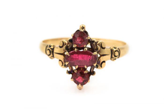 Victorian Yellow Gold and Red Gemstone Ring (1 of 8)