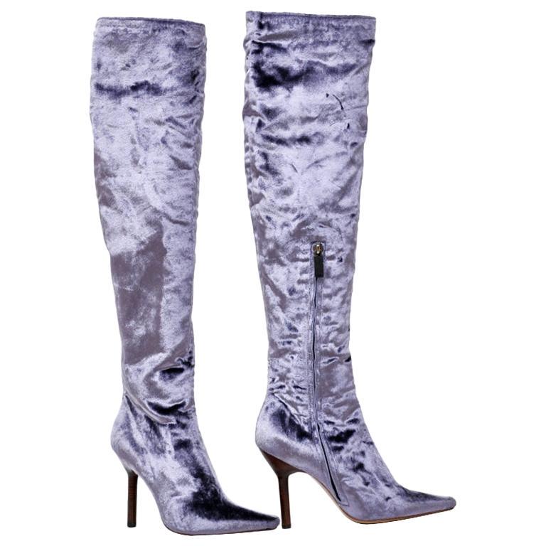 F/W 1999 VINTAGE TOM FORD FOR GUCCI VELVET OVER THE: F/W 1999 GUCCI VELVET OVER KNEE BOOTS RICH, LUXURIOUS AND SEXY! Velvet Leather lining and sole 4" heel Italy Size 7 B Brand New, in excellent condition. Details Designer Tom Ford Brand Gucci Place of