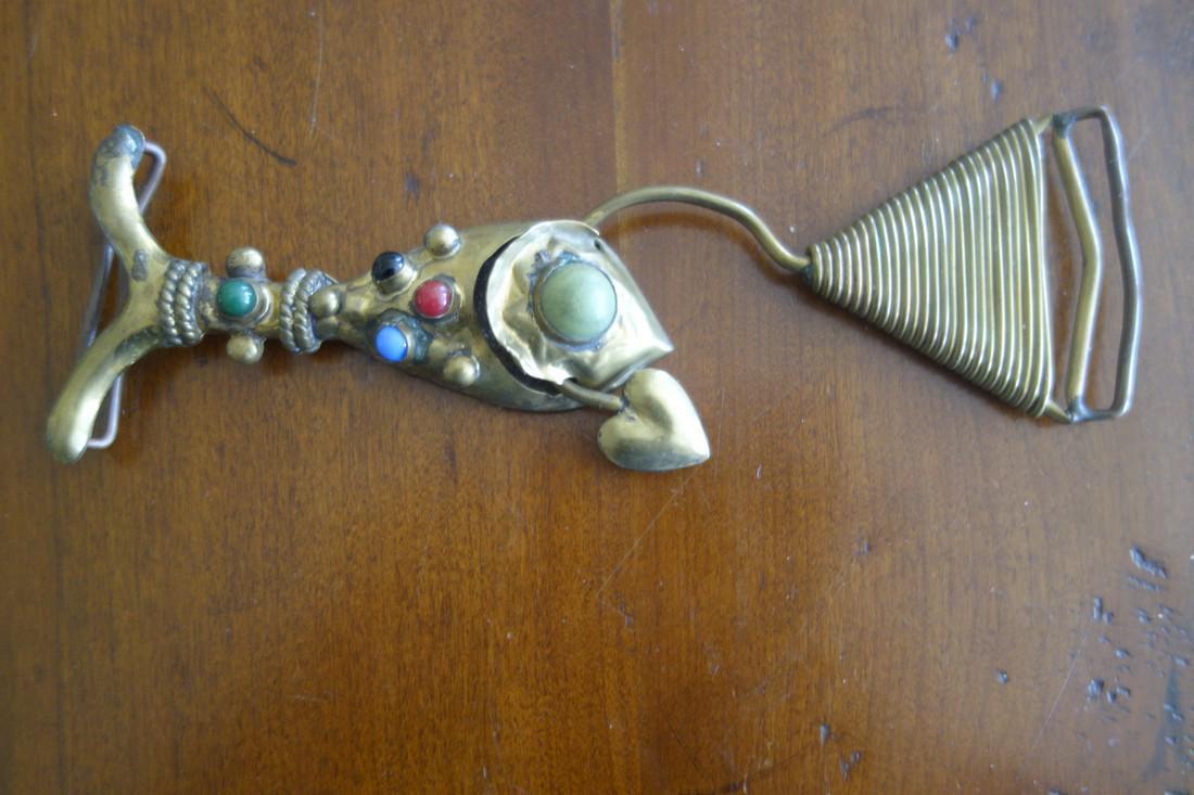 Vintage Fish Belt Buckle w semi precious stones: Title: Vintage Fish Belt Buckle w semi precious stones Provenance/Additional Info: Brass Fish Belt Buckle ~ c1950. Hand crafted in the style of Hubert Harmon Taxco Mexico / Bezel set glass stones/ cop