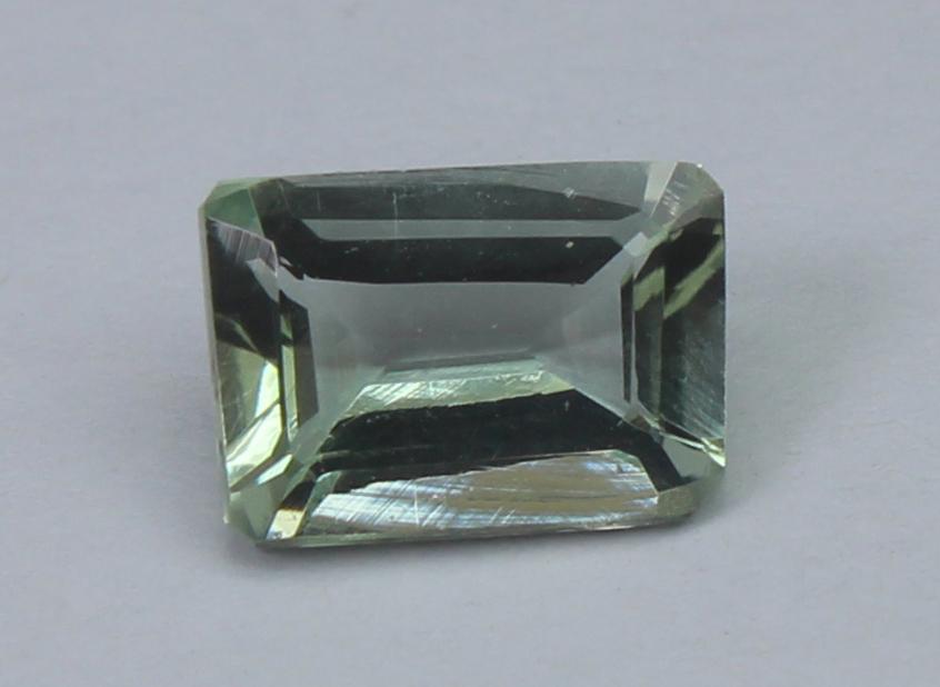1.13 Ct Natural Green Beryl: No Reserve! Title: 1.13 Ct Natural Green Beryl Additional Info: Gemstone : Natural Green BerylOrigin : BrazilWeight : 1.13 caratDimensions : 7.7x5.4x3.6 mmShape : Rectangular CutColor : Light GreenTre