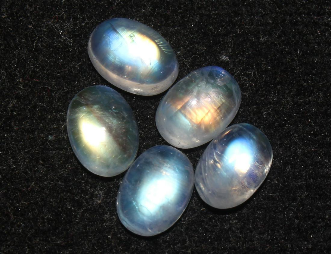 4.70 Cts Natural Rainbow Moonstone Lot (1 of 2)