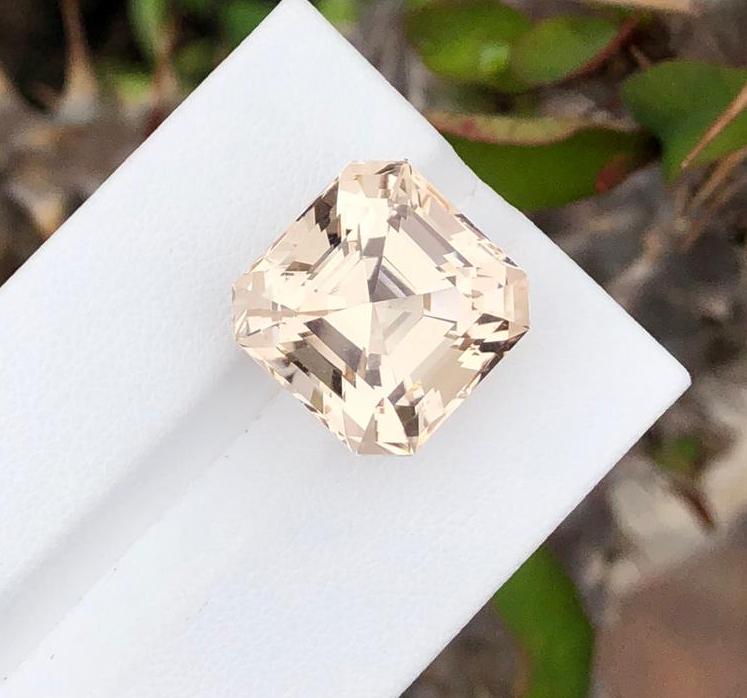 23.5 Carats Natural Assher Cut Golden Topaz~15x15x12 MM (1 of 5)