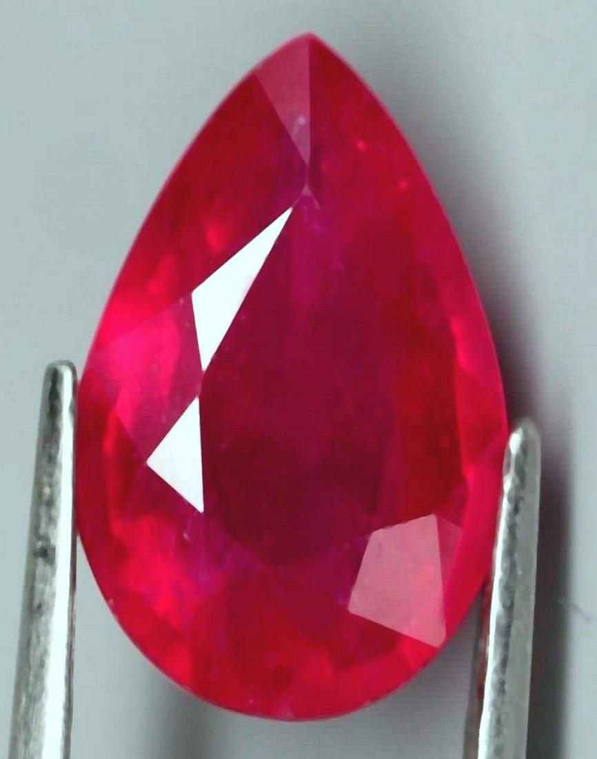 3,70 cts Natural Pear Pink Red Ruby (1 of 3)