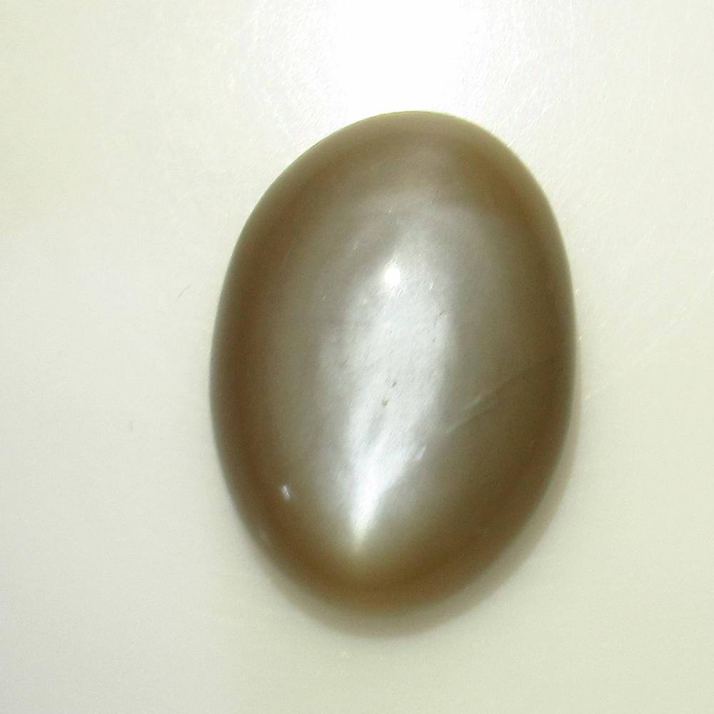 22.83 Ct Natural Moonstone Oval Cab: No Reserve! Title: 22.83 Ct Natural Moonstone Oval Cab Clarity: Transparent Gemstone: Natural Moonstone Carat Weight: 22.83 Size/Dimensions: 22.00 x 16.50 x 8.00 mm Additional Information: Nice Oval C