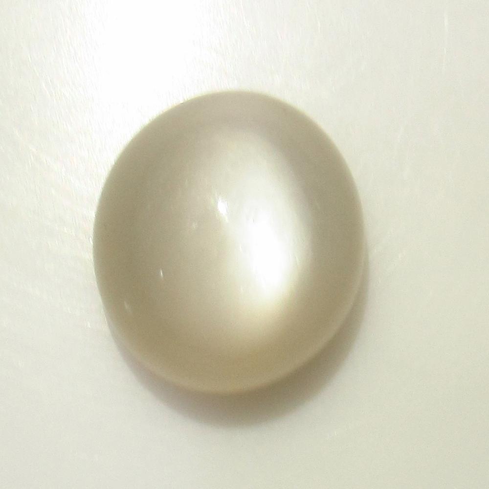14.29 Ct Natural Moonstone Oval Cab: No Reserve! Title: 14.29 Ct Natural Moonstone Oval Cab Clarity: Transparent Gemstone: Natural Moonstone Carat Weight: 14.29 Size/Dimensions: 14.60 x 13.00 x 9.60 mm Additional Information: Nice Oval C
