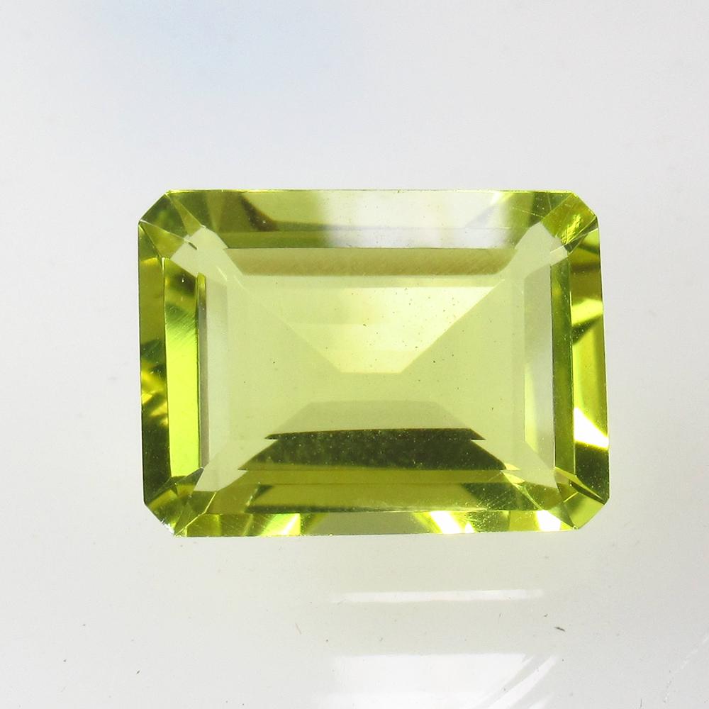 9.81 Ct Natural Lemon Quartz Octagon Cut: No Reserve! Title: 9.81 Ct Natural Lemon Quartz Octagon Cut Clarity: VVS Gemstone: Natural Lemon Quartz Carat Weight: 9.81 Size/Dimensions: 15.90 x 12.00 x 7.20 mm Additional Information: Good Luster 