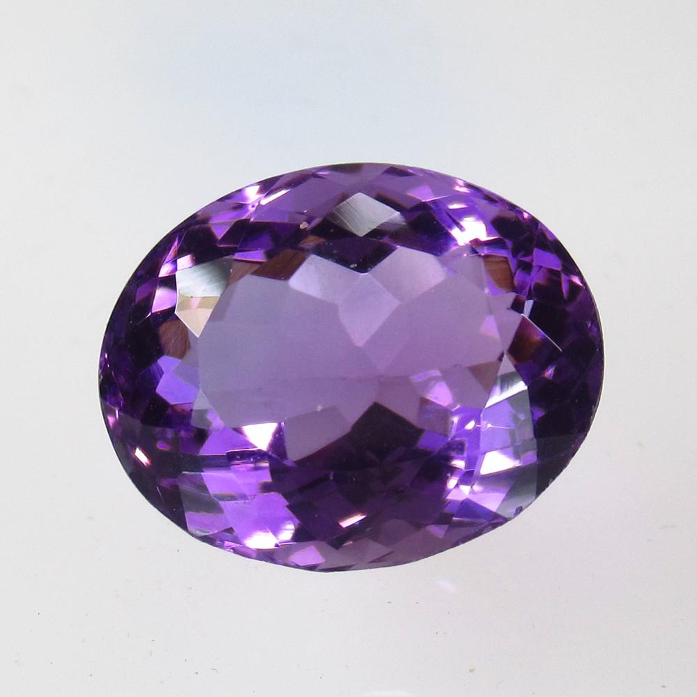 8.15 Ct Natural Purple Amethyst Oval Cut: No Reserve! Title: 8.15 Ct Natural Purple Amethyst Oval Cut Clarity: VVS Gemstone: Natural Amethyst Carat Weight: 8.15 Size/Dimensions: 14.20 x 11.50 x 8.30 mm Additional Information: Excellent Oval c