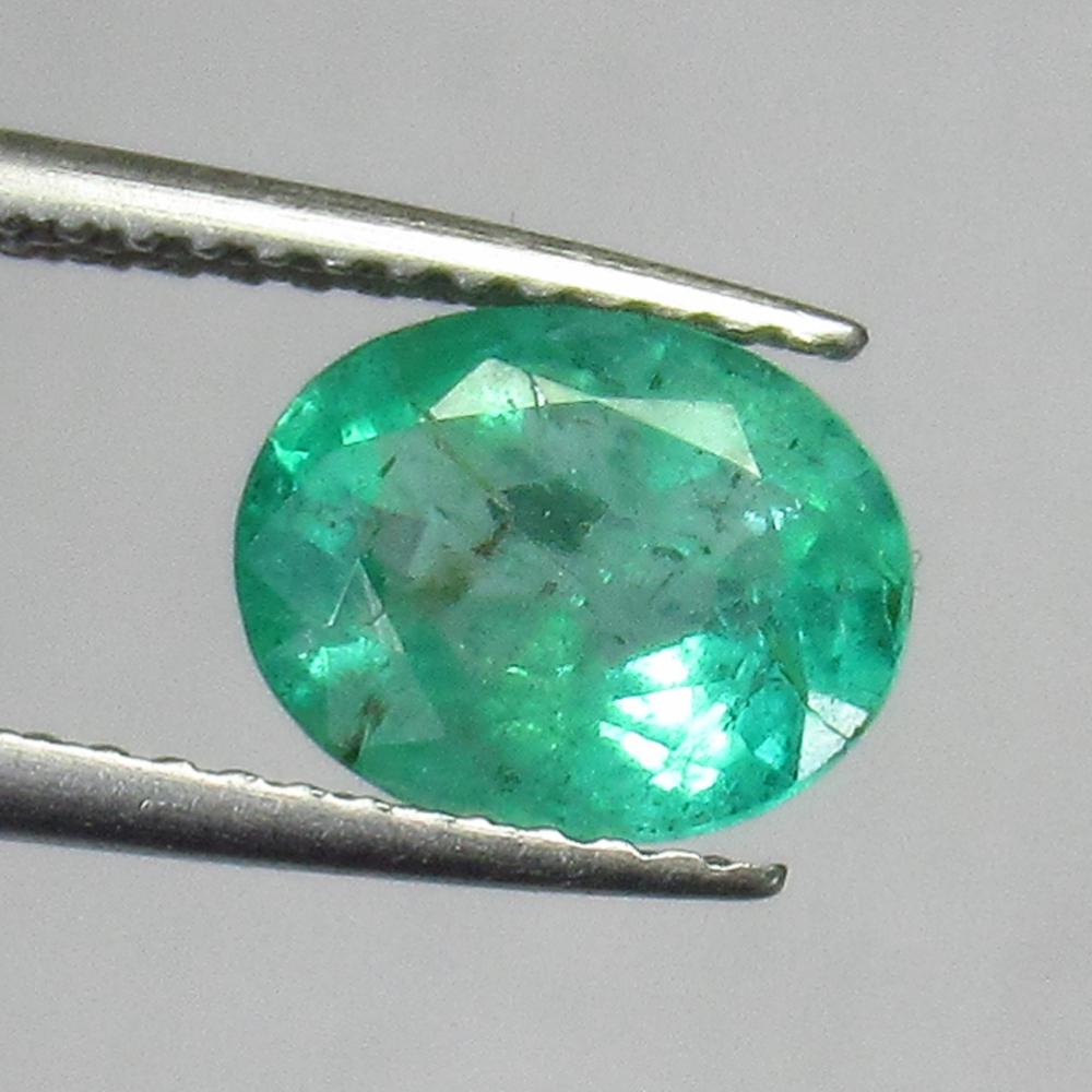 1.66 Ct Natural Zambian Emerald Oval Cut (1 of 2)