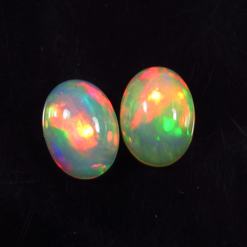 1.92 Ct Natural Ethiopian Multi-Color Welo Opal Oval (1 of 2)