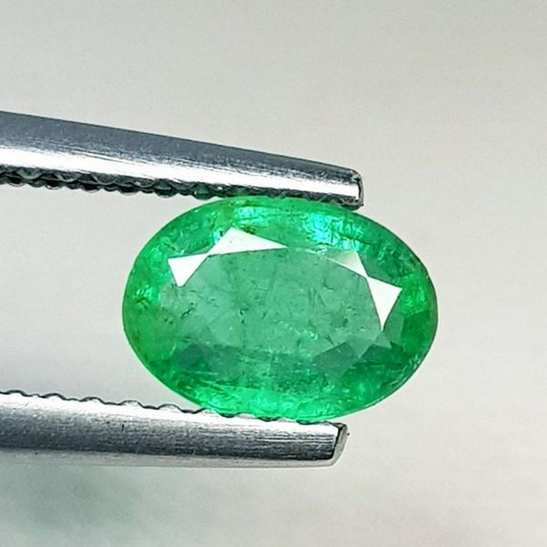Natural Emerald Oval Cut 0.82 ct (1 of 5)