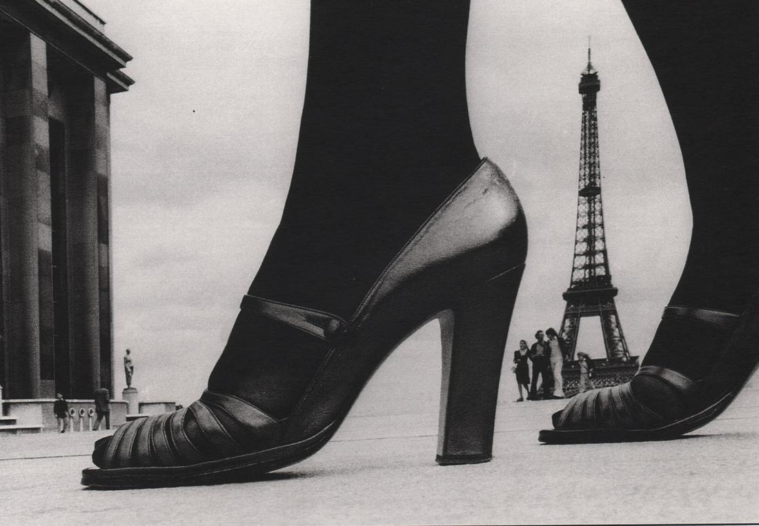 FRANK HORVAT - Chaussure et tour Eiffel, 1974 (1 of 1)