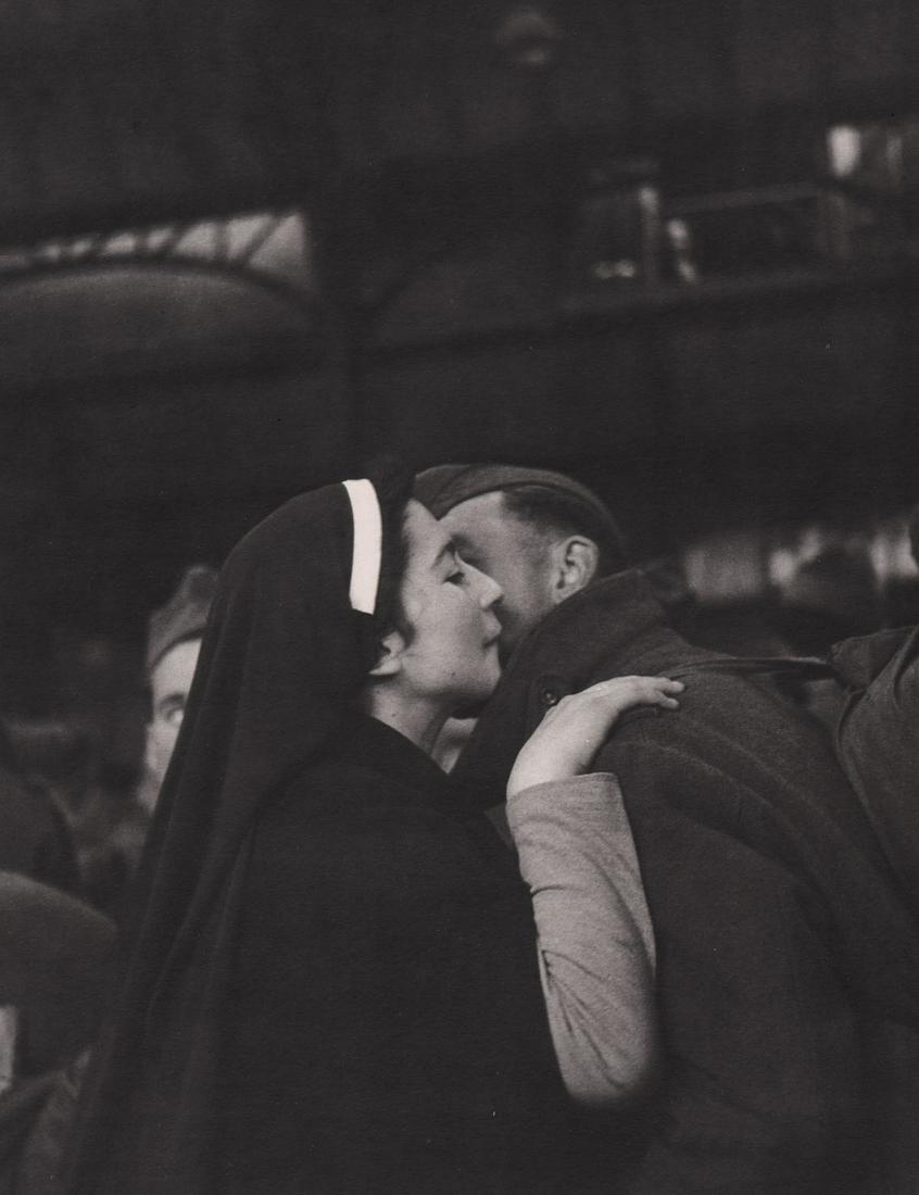 WILLY RONIS - Return of the Prisoners, Orsay Station,: Artist: WILLY RONIS Print Title: Return of the Prisoners, Orsay Station, Paris, April 1945 Printing Date: 1980Â’s Medium: Photo-lithograph Printed in: France Image Size: approx. 9 x 7Â” Willy Ro
