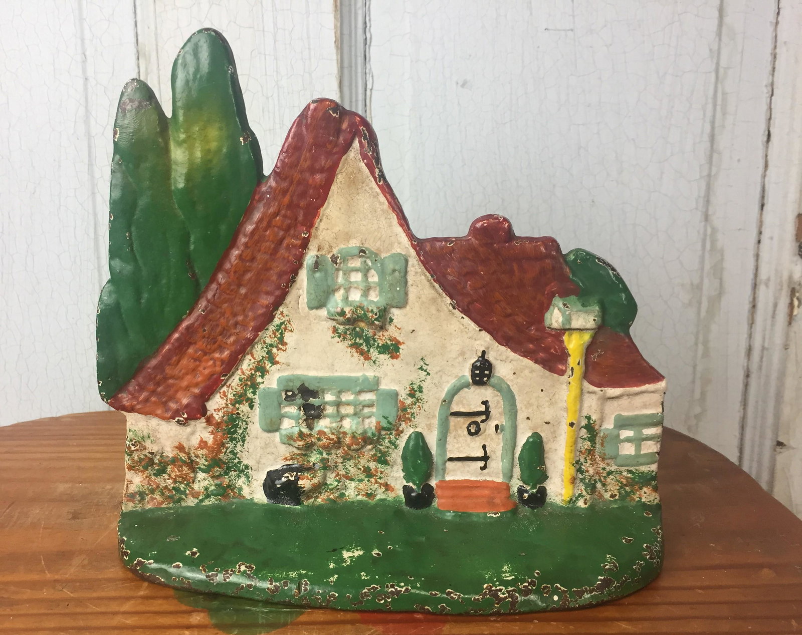 Antique Littco Products Cast Iron Doorstop Cottage Red: Title: Antique Littco Products Cast Iron Doorstop Cottage Red Roof Date/Period: 1916-1940 Materials: Cast iron Dimension: 7 1/4" tall and 8 3/8" long Provenance: Antique littco "cottage with red roof"