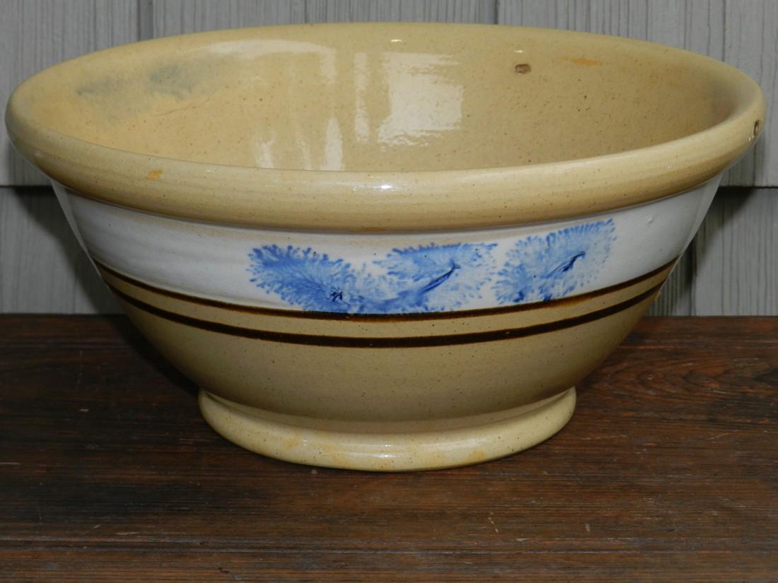 Mocha Seaweed Yellow Ware Mixing Bowl (1 of 5)