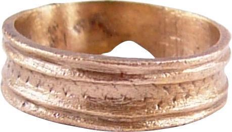 VIKING WEDDING RING, 9-10 CENT AD SZ 2: Gilt bronze. Wide 4.2mm finely made with double raised edges and cross hatched medial. Crisp condition and professionally refurbished with the 24karat gold surface restored. Gift boxed with certificat