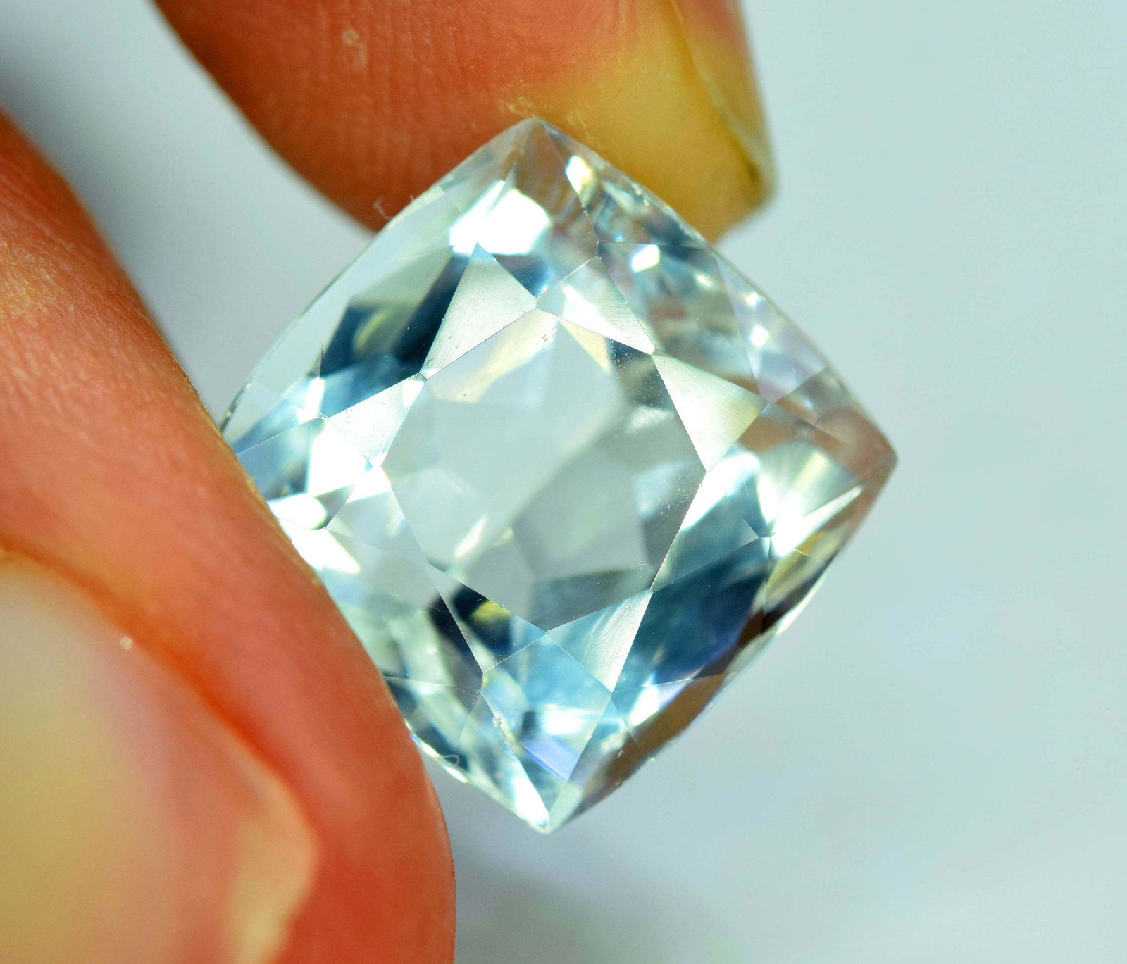 Aquamarine Gemstone , Natural Top Grade Color (1 of 5)