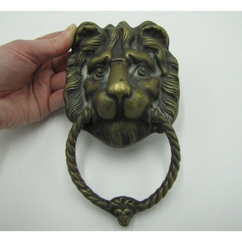 Victorian Style Old Reclaimed Brass Lion Head Door: Lion Head Door Knocker Size: 196x114x79 mm (7,48x4,33x2,75 inch) Material: Brass Reserve: $90.00 Shipping: Domestic: Flat-rate of $9.00 to anywhere within the contiguous U.S. International: Foreign sh