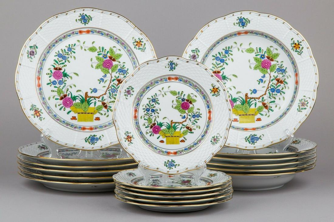 Herend Indian Basket Multicolor Plate Set for Six: Herend Indian Basket Multicolor Plate Set for Six People Manufacturer: Herend Porcelain Manufactory (Hungary) Quality: Handpainted, 1st class, with Jubilee Mark Pattern: Indian Basket Multicolor (FD)