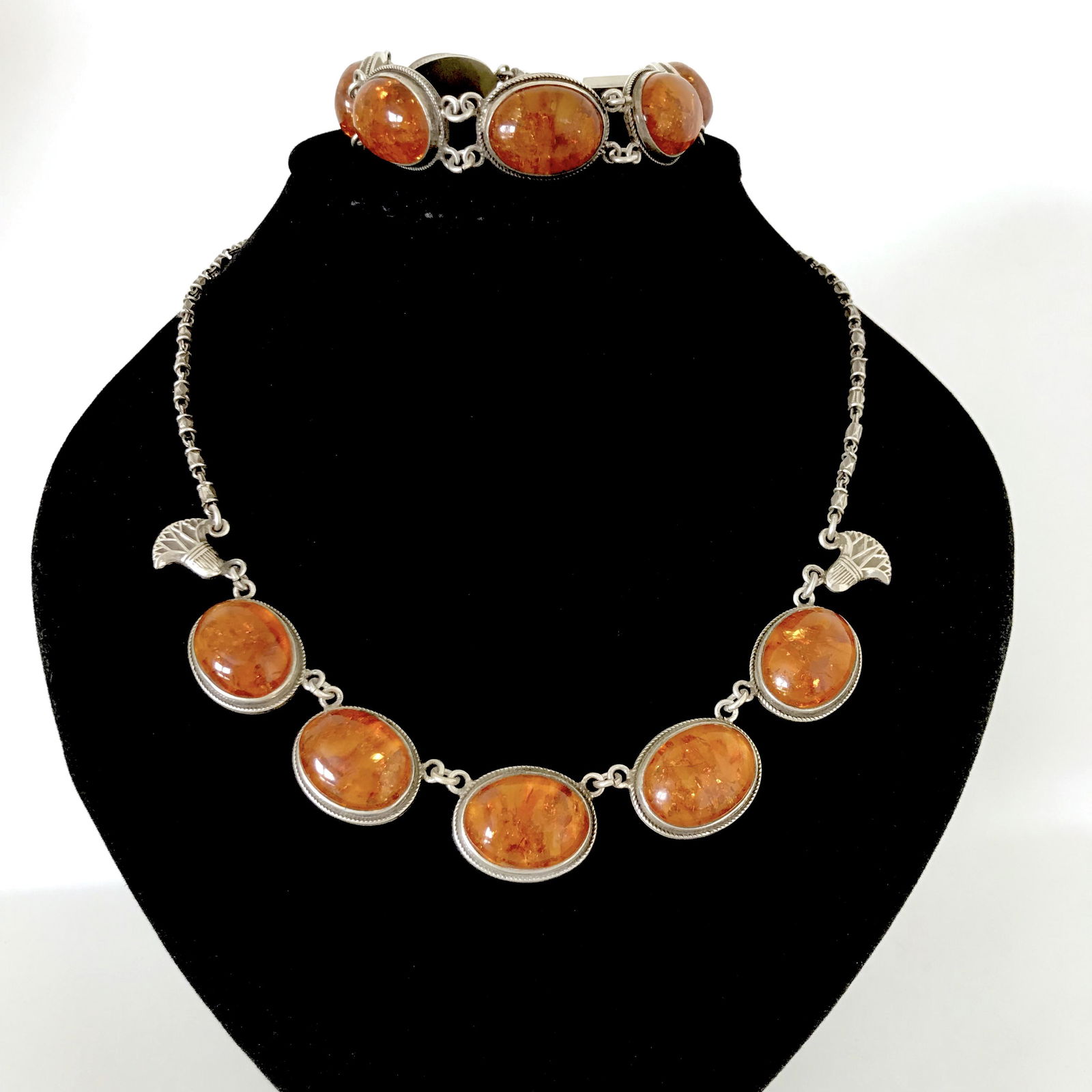 Extraordinary Unique Vintage Amber Bracelet and (1 of 10)