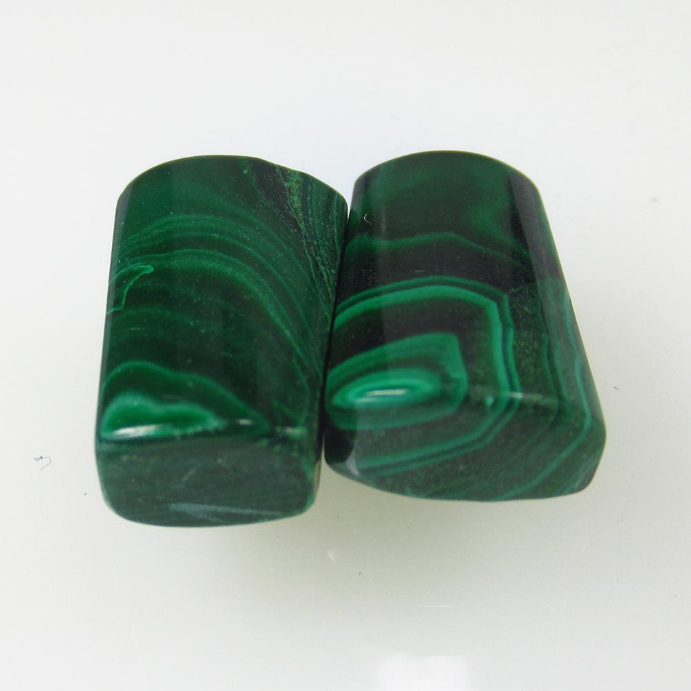 24.85 Ct Natural Green Malachite Matching Fancy Pair: No Reserve! Title: 24.85 Ct Natural Green Malachite Matching Fancy Pair Stone Clarity: Opaque Gemstone: Natural Malachite Carat Weight: 24.85 Size/Dimensions: 16.50 x 10.50 x 5.30 mm / 2 PC's Addition