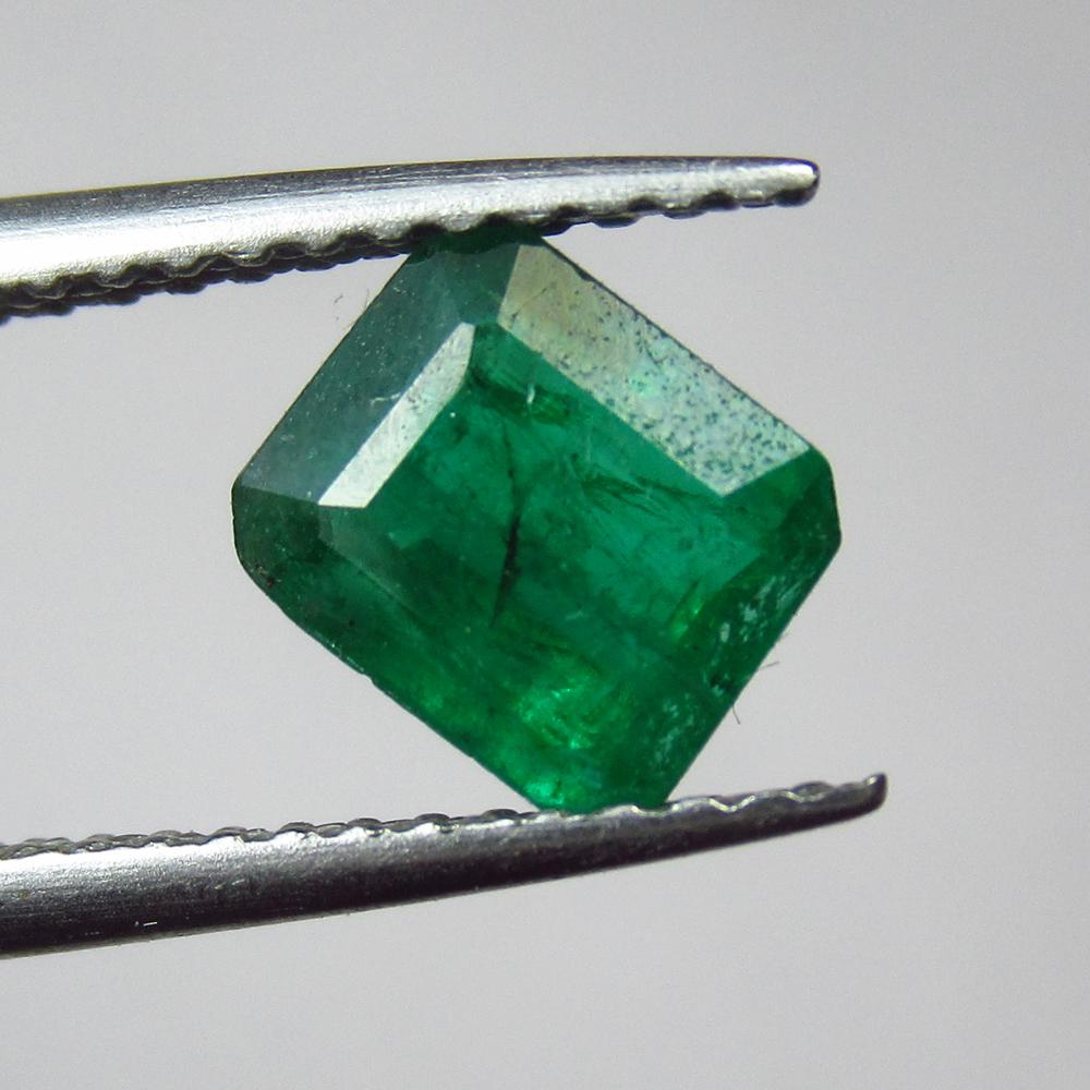 0.88 Ct Natural Zambian Emerald Octagon Cut (1 of 2)