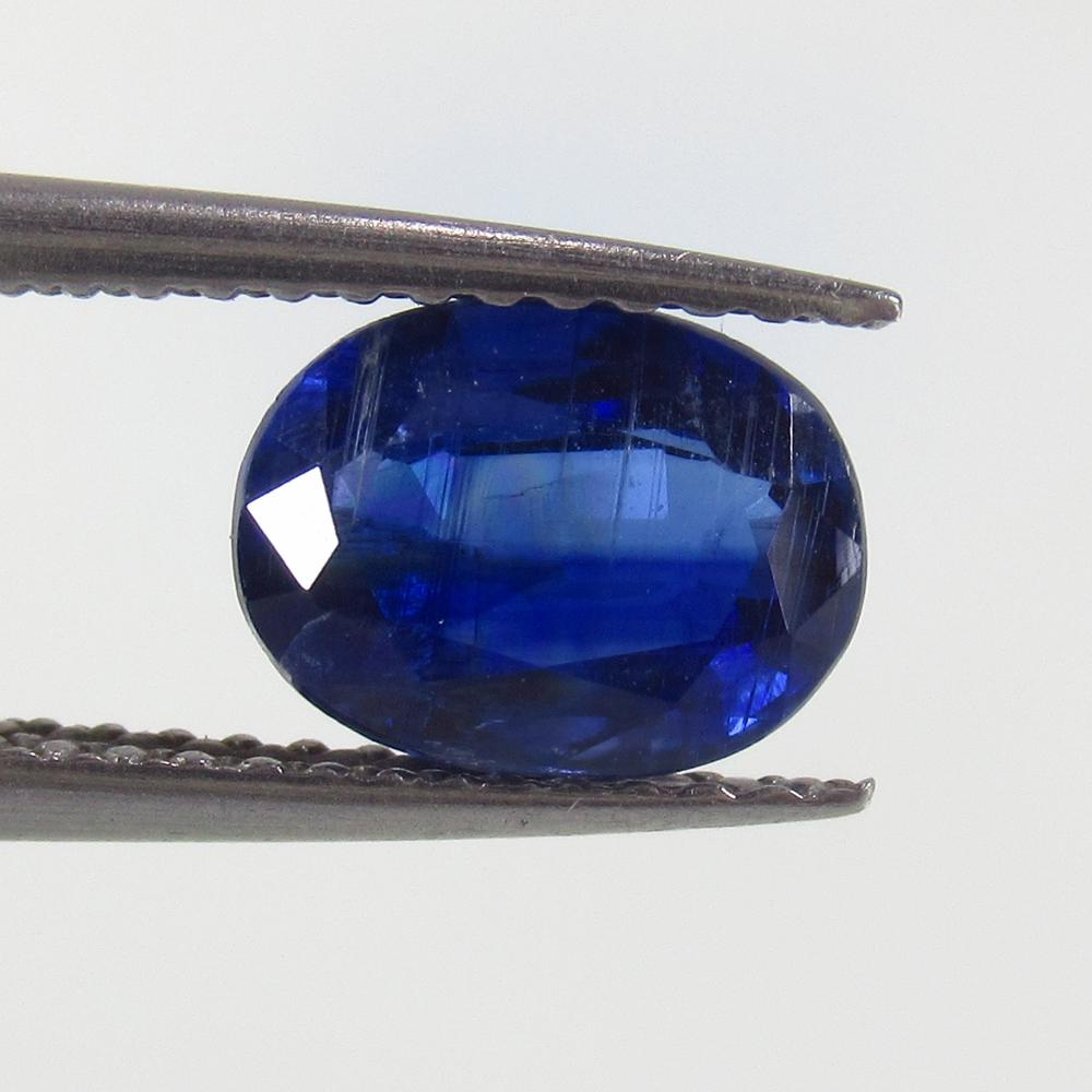 1.46 Ct Natural Deep Blue Kyanite Oval Cut (1 of 2)