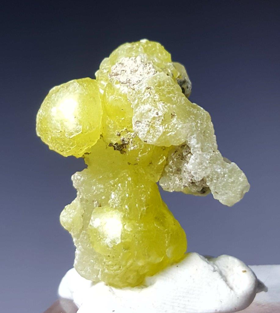 Natural Brucite Lemon Yellow Specimen - 34.5 Carats -: No Reserve! Title: Natural Brucite Lemon Yellow Specimen - 34.5 Carats - 30X27X14 mm Origin: Afghaistan Shipping: Domestic: Flat-rate of $23.00 to anywhere within the contiguous U.S. International: Fo