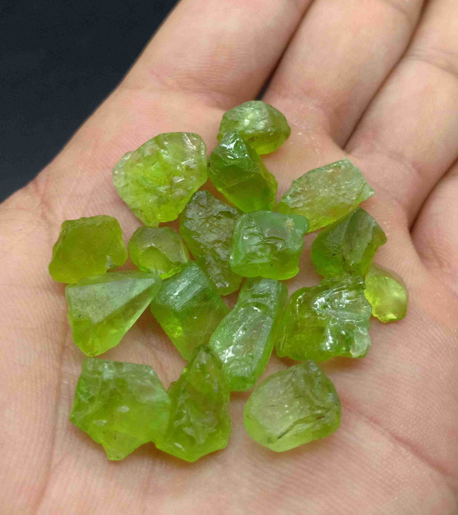 20 Gram High Quality Natural Peridot Crystals: Title: 20 Gram High Quality Natural Peridot Crystals Treatment: Natural Gemstones: Peridot Weight: 20 Gram Size/Dimensions: xx mm Origin: Pakistan Reserve: $25.00 Shipping: Domestic: Flat-rate of $15
