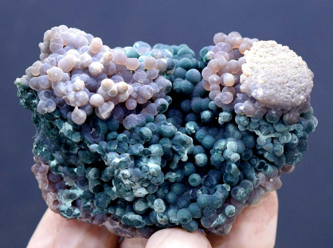 Grape Agate Chalcedony, Botryoidal Chalcedony , Bi: Materials Grape Agate, chalcedony more Description Grape Agate Chalcedony, Botryoidal Chalcedony , Bi Color Grape Academy Specimen Weight : 100 Grams Size : 65*42*28 mm Treatment : Natural Origin : In