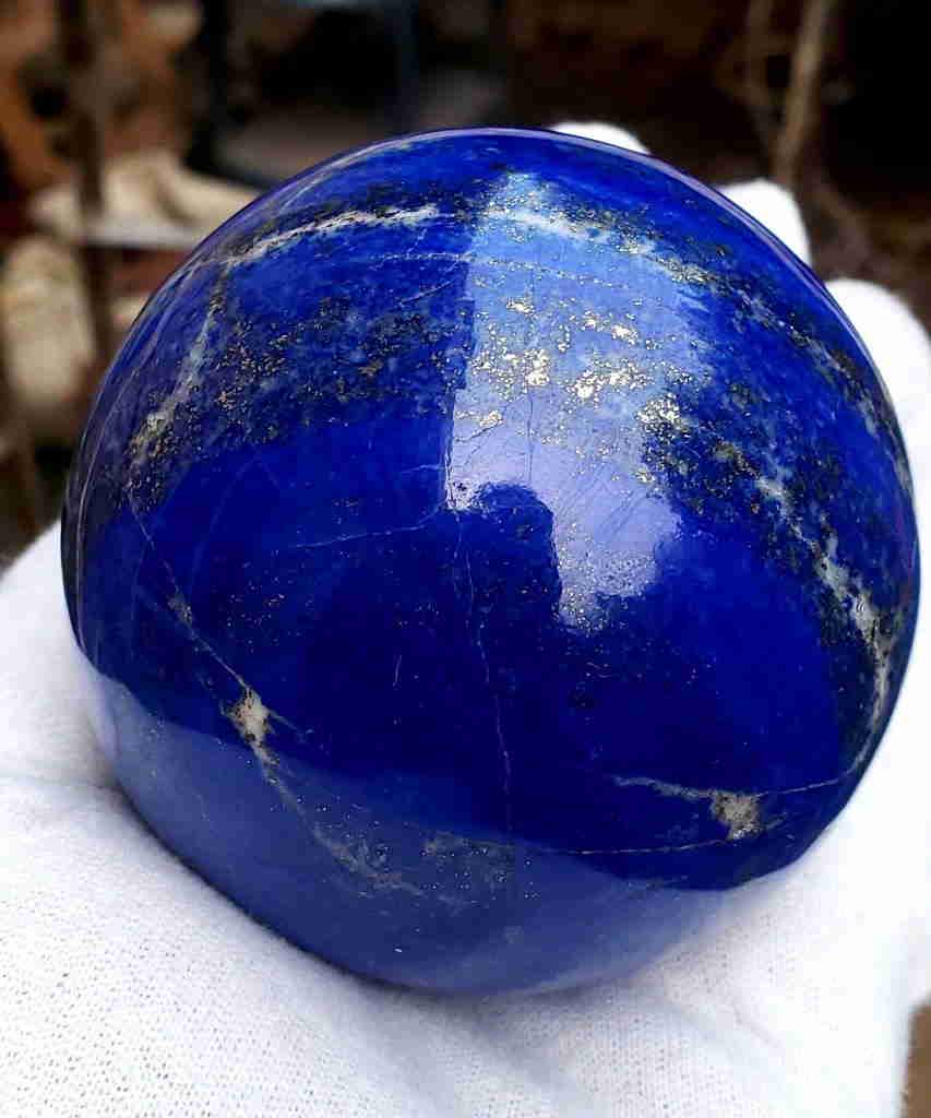 Royal Blue Lapis Lazuli Healing Sphere: Title: Royal Blue Lapis Lazuli Healing Sphere Gemstones: Mineral Carat Weights: 280 Grams Additional Info: Royal Blue Lapis Lazuli Healing Sphere Reserve: $110.00 Shipping: Domestic: Flat-rate of $36.