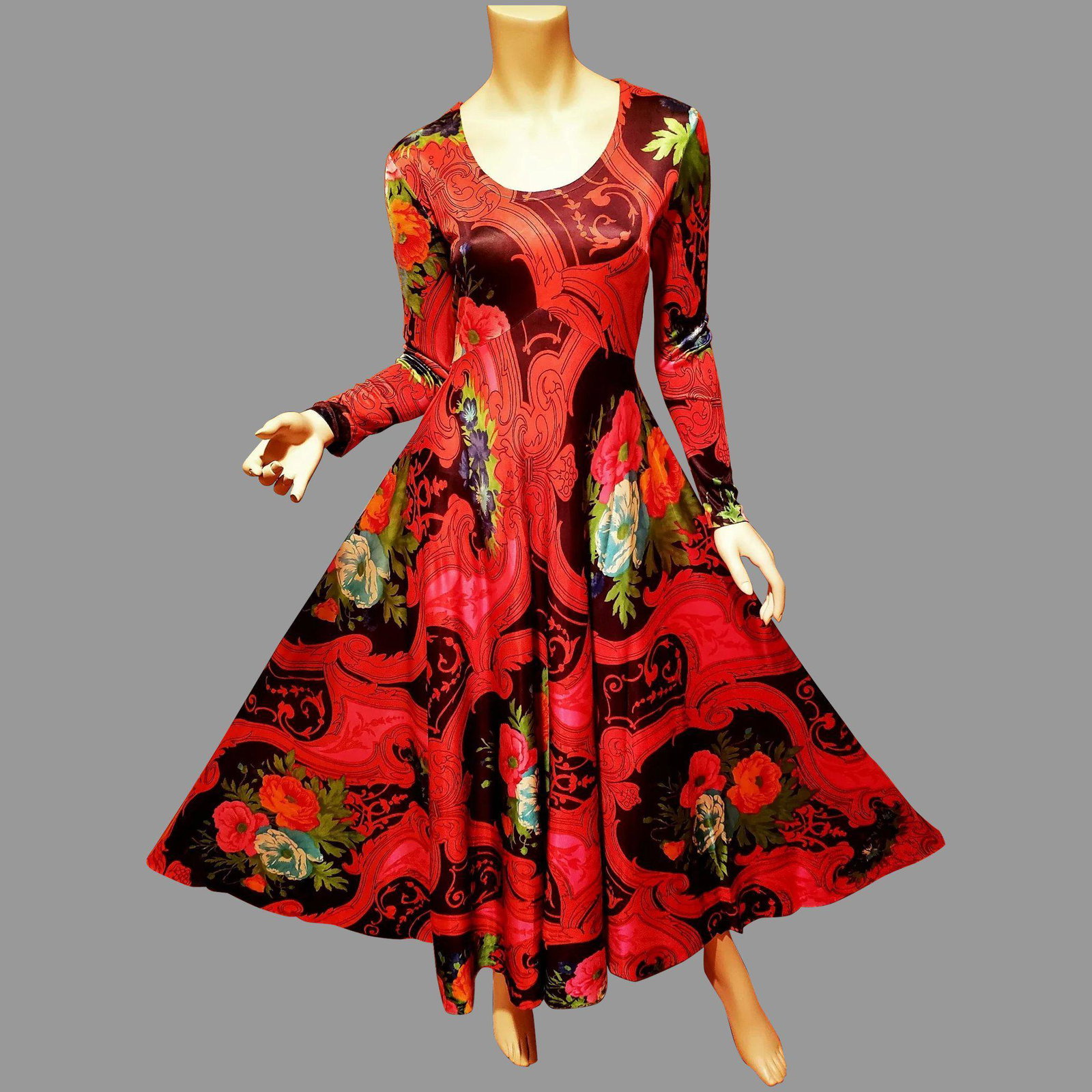 Hobo Chic 1950's multi colored floral printed maxi gown: Superb 1950's Era Hobo Chic maxi fluid dress. Rayon knit with red black brown green aqua floral design. The back has a metal zipper. In very good vintage condition . A stunner Bust-36" Waist-28-30" Hi