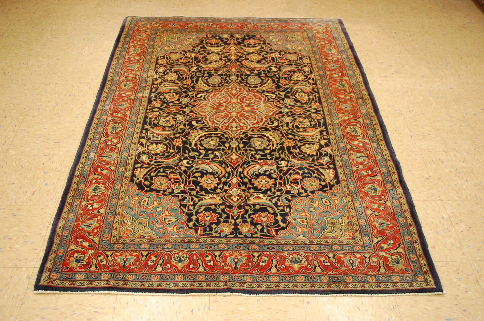 C1930s ANTIQUE FINE SARUK RUG 4' 8" x 7' MANY AUTHENTIC (1 of 10)
