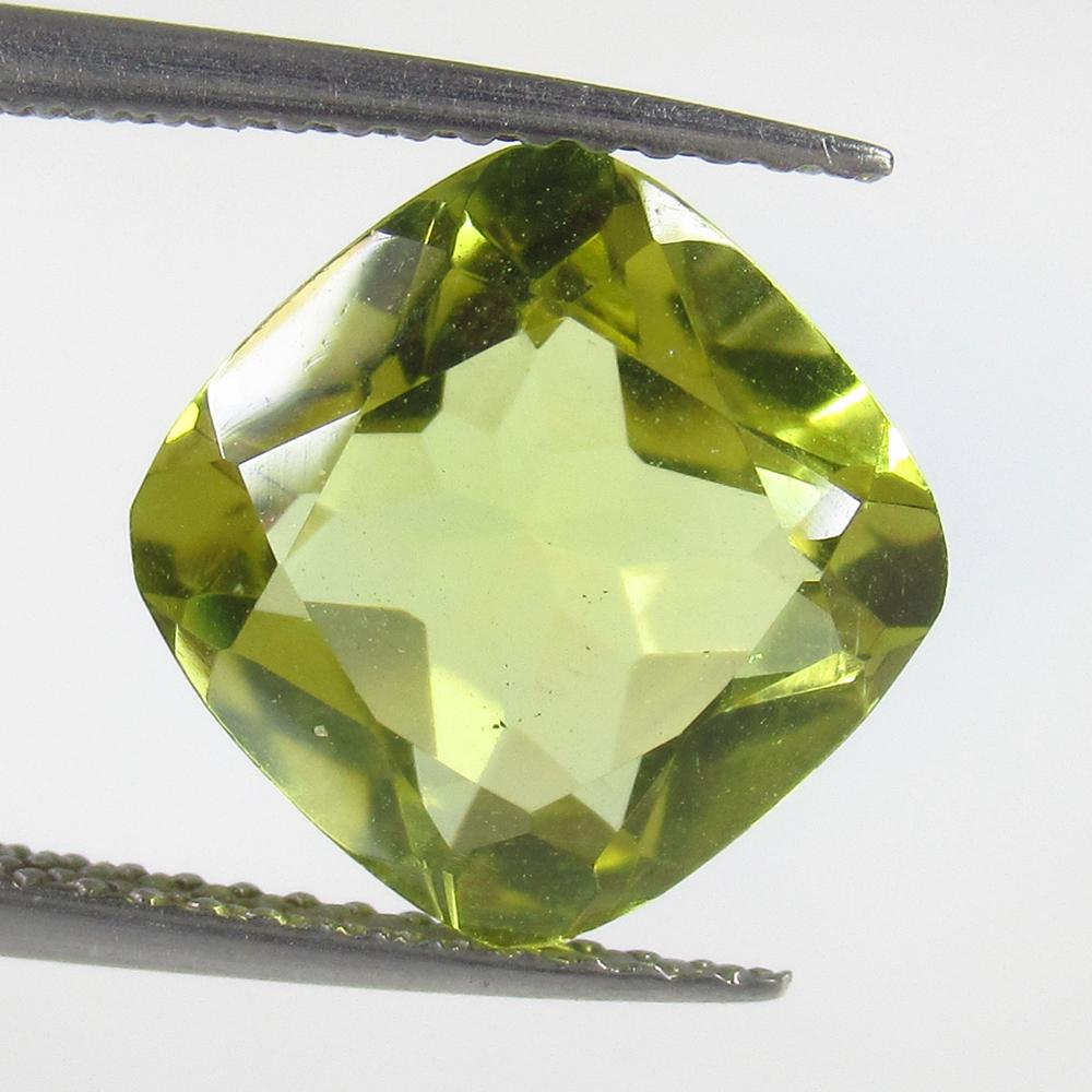 4.11 Ctw Natural Lemon Quartz Cushion Cut: No Reserve! Title: 4.11 Ctw Natural Lemon Quartz Cushion Cut Stone Clarity: VVS Gemstone: Lemon Quartz Carat Weight: 4.11 Size/Dimensions: 10.10 x 10.10 x 6.20 mm Additional Information: Top Quality L